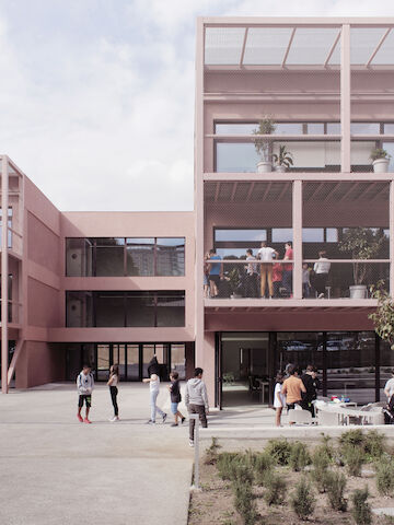 BDR bureau entwarf die Enrico-Fermi-Schule in Turin.<br/><br/>Foto: Copyright BDR bureau.<br/><br/>jpg, 3358 × 4474 Pixel