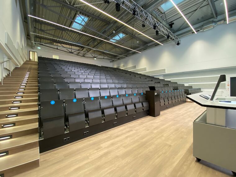Der Friedrich-Schadeberg-Hörsaal der Universität Siegen mit 594 Plätzen. Foto: Universität Siegen