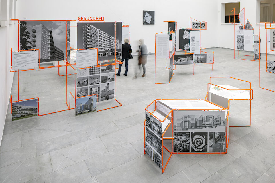 Die Ausstellung „Harald Deilmann - Lebendige Architektur“ im Baukunstarchiv NRW in Dortmund.