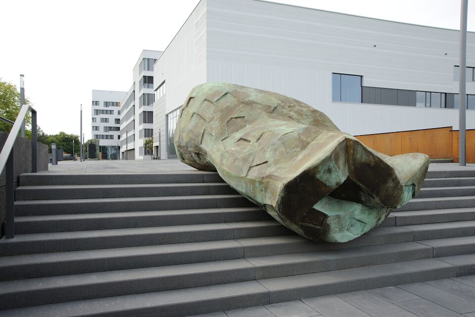 Kunst-und-Bau-Projekt „Limp“ von Gereon Krebber an der Hochschule für Gesundheit in Bochum.