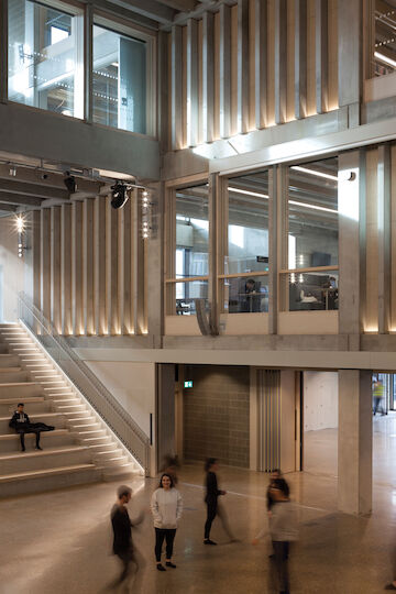 Town House - Kingston University, London, von Grafton Architects - Gewinner des Mies van der Rohe Award 2022.<br/><br/>Foto: Copyright Alice Clancy<br/><br/>jpg, 3720 × 5581 Pixel
