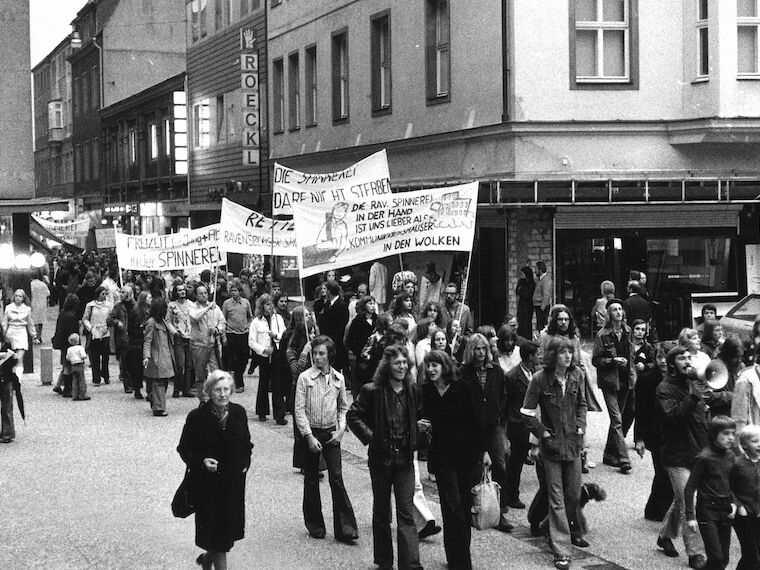 Proteste gegen den Abriss der Spinnerei. Foto: Werner Busch / Archiv Stadt Bielefeld