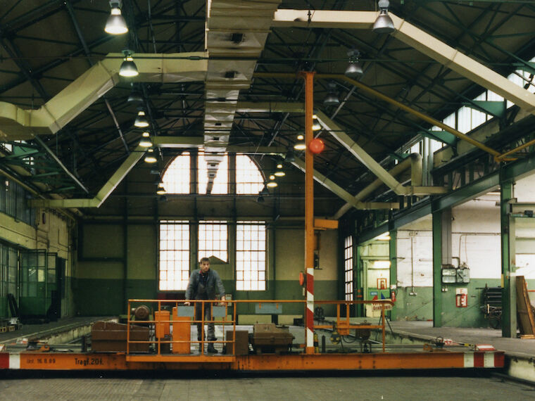 Schiebebühne der ehemaligen Straßenbahnwerkstätten, 1996. Foto: Heide Kemper