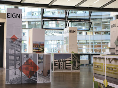 „Kunst und Bau. Perspektiven aus NRW“ in der Architektenkammer NRW in Düsseldorf. Foto: Timo Klippstein