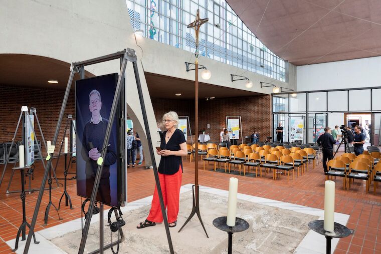 Ausstellungseröffnung „Kirchen als Vierte Orte – Perspektiven des Wandels“, 1.9.2024, Heilig-Geist-Kirche, Essen. Foto: Claudia Dreyße