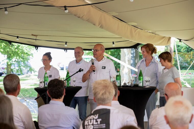 Aus dem Vorstand von Baukultur NRW (von links): Isabell Finkenberger, Hartmut Hoferichter, Hartwig Schultheiß, Svenja Haverkamp, Simone Raskob. Es fehlt: Martin Linne. Foto: Claudia Dreyße
