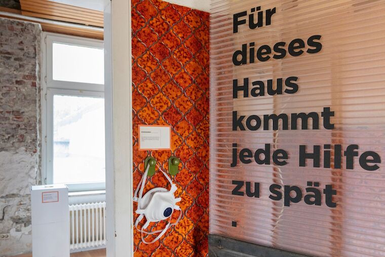 Widerlegt die Irrtürmer des Bauens: die Ausstellung „Für den Umbau zu wertlos“ zeigt Alternativen und Lösungen gegenüber dem Abriss von Gebäuden. Foto: Claudia Dreyße