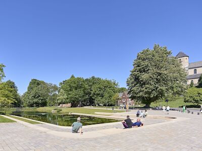 Viele Möglichkeiten zum Verweilen bieten sich im Geropark. Foto: Guido Erbring