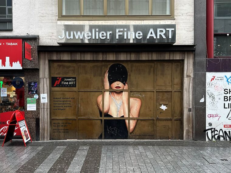 Ehemaliger Juwelier in der Hohenstraße 134 – Ort der Inszenierung der „Neuen Juwelen“ und Materialvermittlung. Foto: Conrad Risch