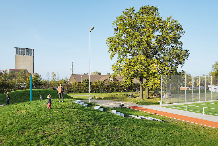 Kombiniert Erholung und Sport: die Freizeitanlage Westerholt in Herten von DTP Landschaftsarchitekten. Foto: Nikolai Benner