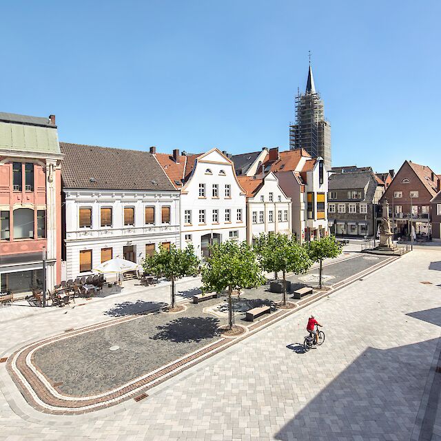 Renovierung der guten Stube: wpb Landschaftsarchitekten gestalteten den Marktplatz in Ahlen neu.