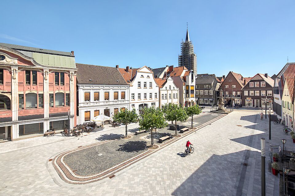 Renovierung der guten Stube: wpb Landschaftsarchitekten gestalteten den Marktplatz in Ahlen neu.