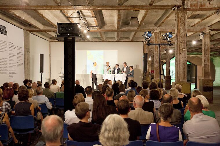 Eröffnung der Ausstellung "Alle wollen wohnen. Gerecht. Sozial. Bezahlbar" des M:AI auf dem Clouth-Gelände in Köln am 13. September 2016. Fotos: Claudia Dreyße.