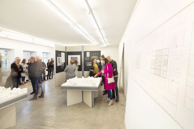Ausstellungseröffnung von "Mies im Westen" im NAK Neuer Aachener Kunstverein. Foto: Claudia Dreyße.