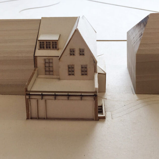 Modell des Haus Henke in Essen nach Plänen von Mies van der Rohe. Modellbau von Natascha Glamocak und Aischa Baaske für das Ausstellungsprojekt MIes im Westen (2019.
