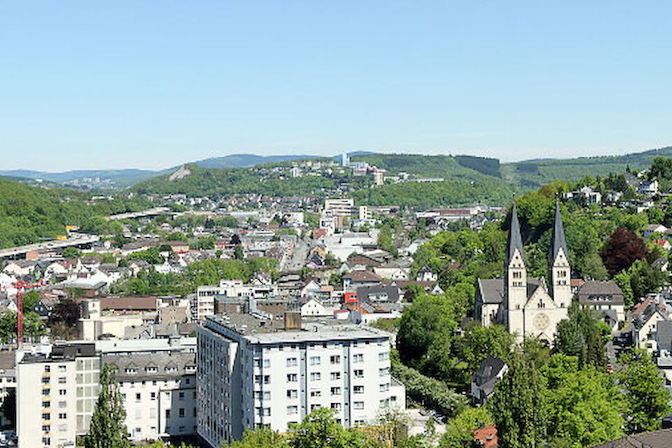 Blick auf die Stadt Siegen in Südwestfalen, welche die Regionale 2025 ausrichtet.