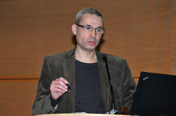 Kulturpublizist Martin Seidel auf dem Kunst-am-Bau-Symposium im Januar 2013. Foto: Ralf Schuhmann